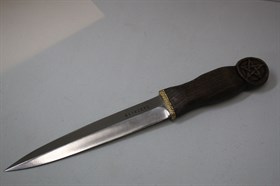 Нож ритуальный с черной деревянной рукоятью - фото 4980
